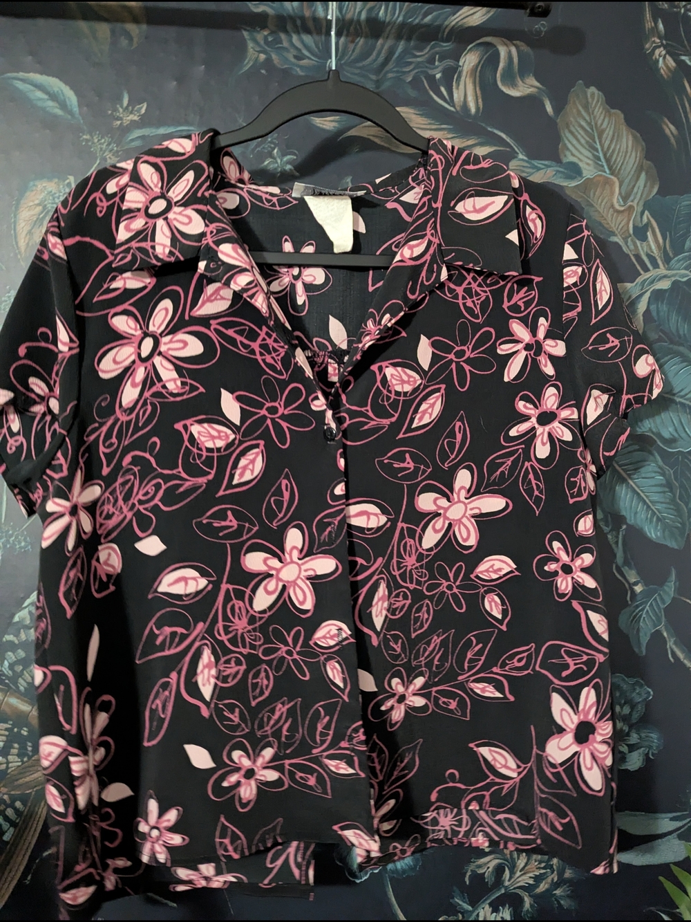 Los Angeles Gal Black Pink Floral V-Neck Button Short Sleeve Blouse Size L